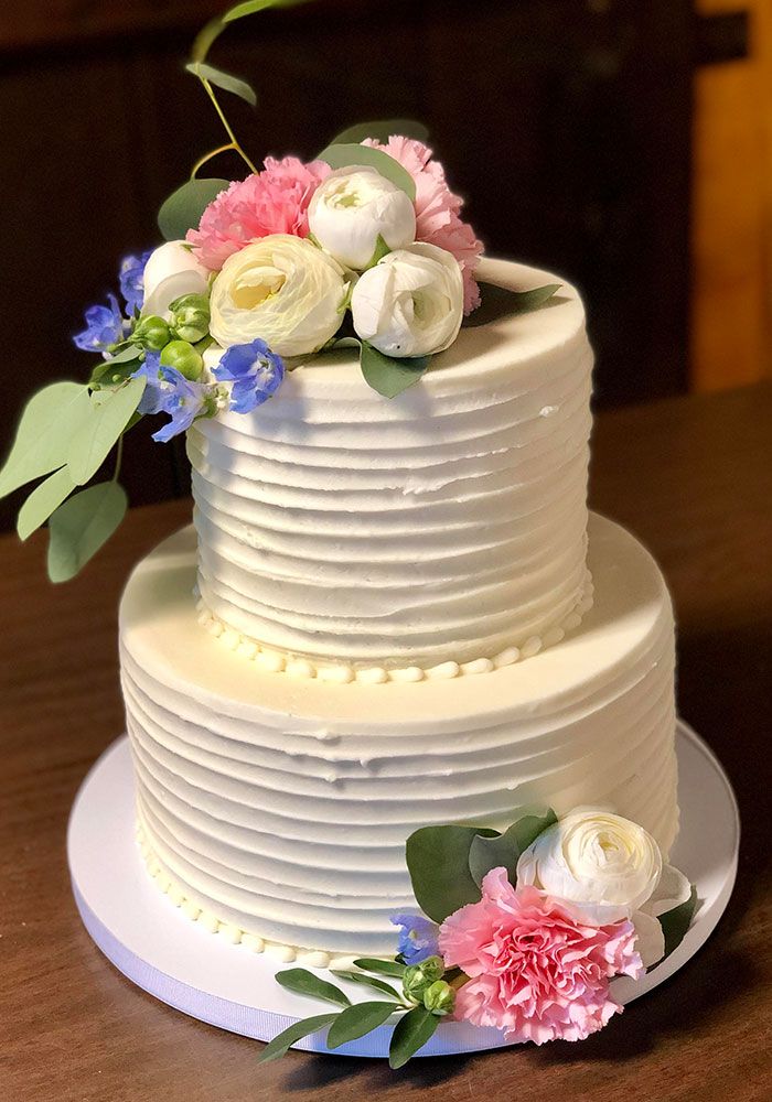 Traditional Micro Wedding Cake